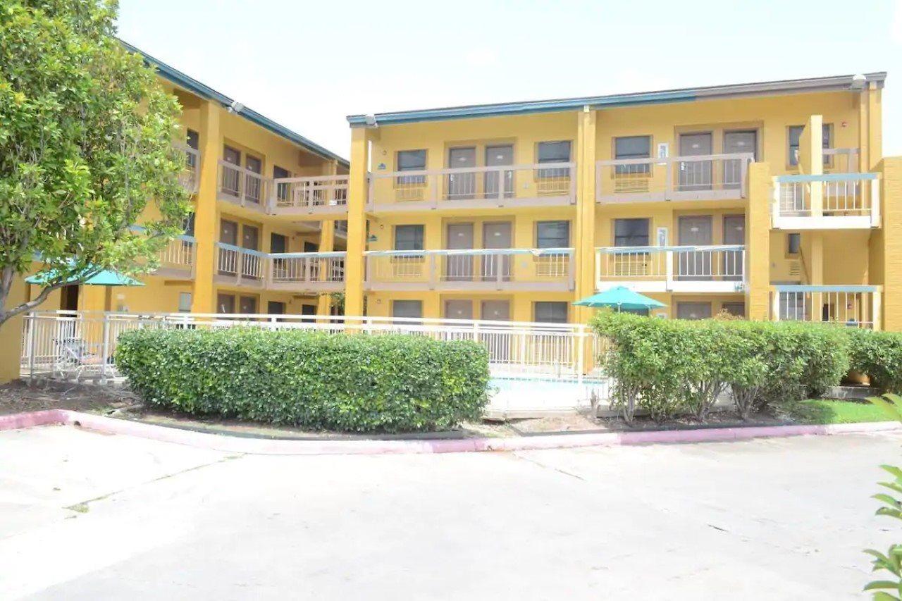 America'S Inn Houston/Stafford /Sugarland Exterior photo